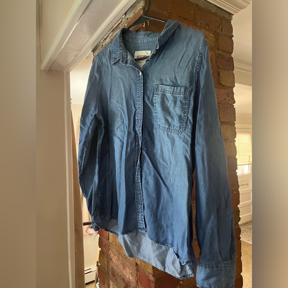 🌷XL Mossimo denim-inspired top with white glitter western decal "Stay Wild"🌷